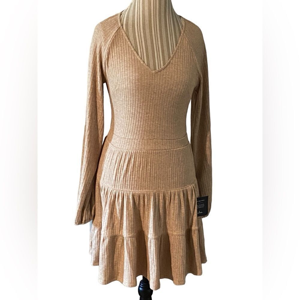 Lulus size small tan dress great style new with tags